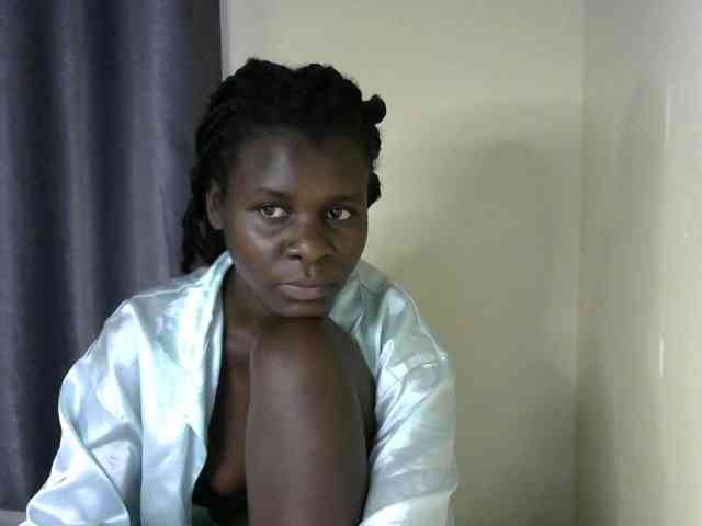 Little-queen webcam