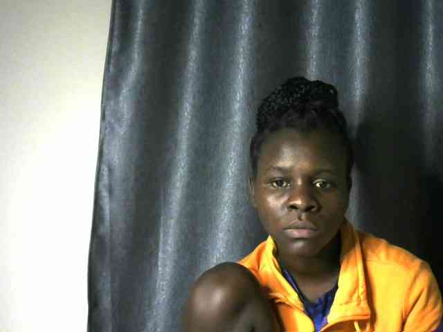 Little-queen webcam
