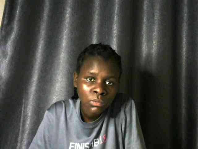 Little-queen webcam