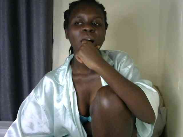 Model: Little-queen