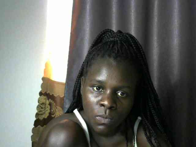 Little-queen webcam