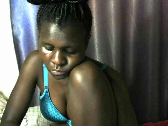 Little-queen webcam