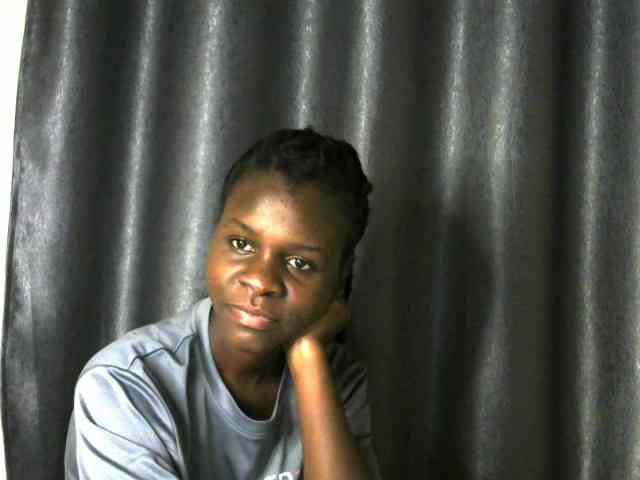Little-queen webcam