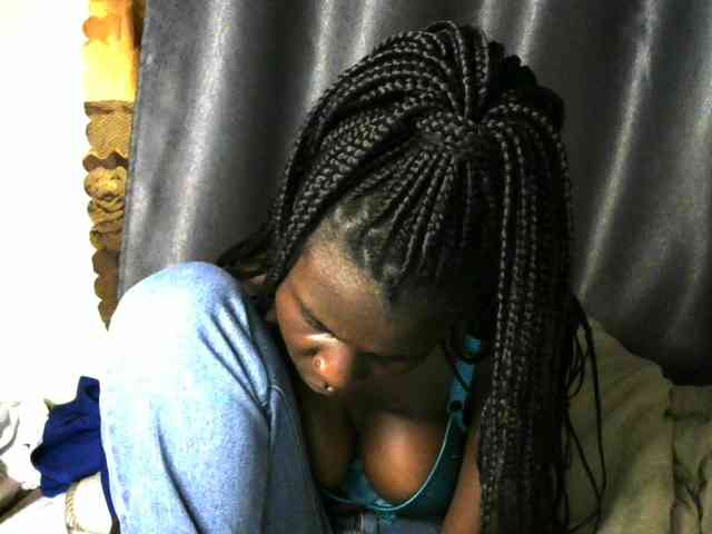 Little-queen webcam