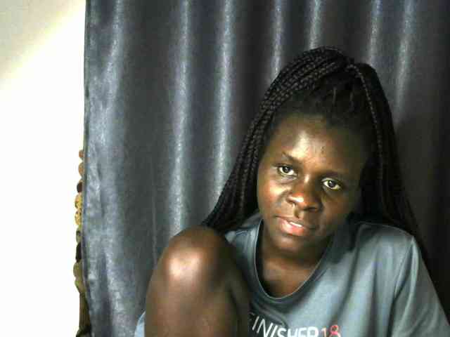 Little-queen webcam