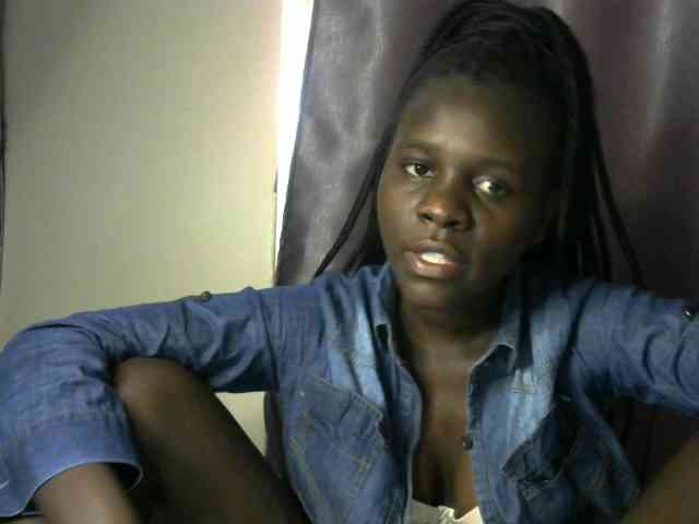 Little-queen webcam