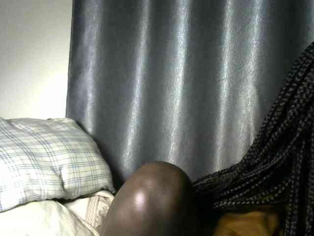 Little-queen webcam