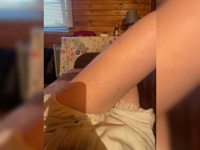 Fyflia live cam on BongaCams