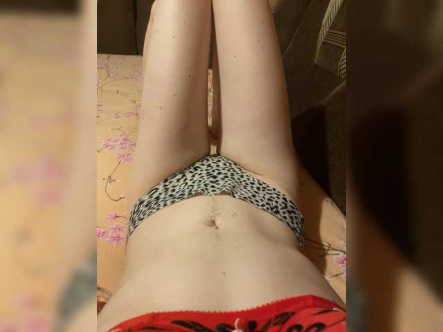 Fyflia live cam on BongaCams