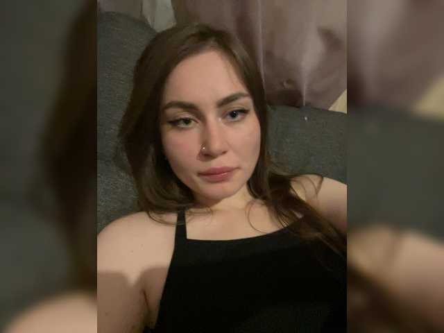 Fyflia live cam on BongaCams