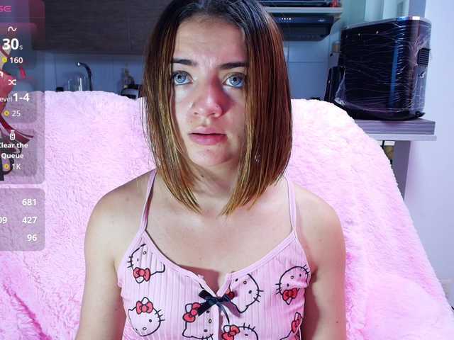 Candybloom live cam on BongaCams