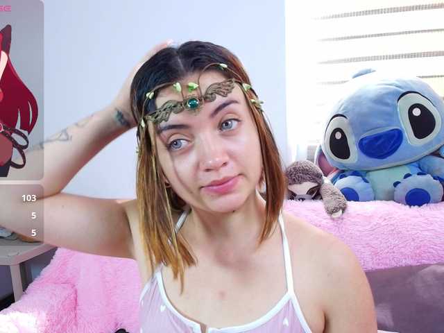 Scarletgrey live cam on BongaCams