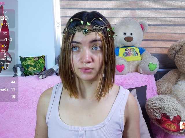 Scarletgrey live cam on BongaCams