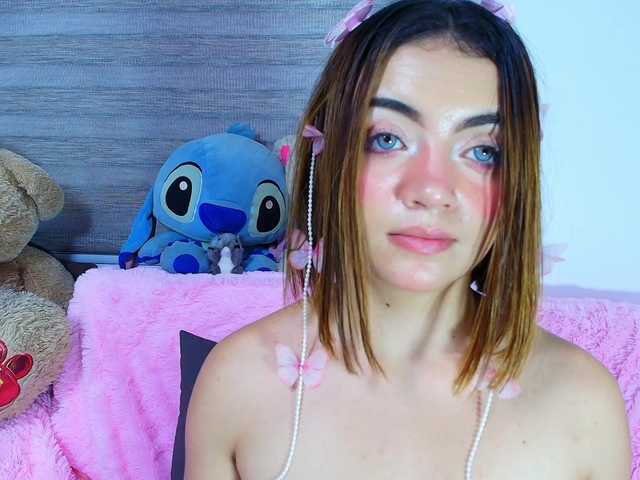 Candybloom live cam on BongaCams