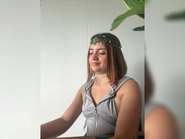 Scarletgrey live cam on BongaCams