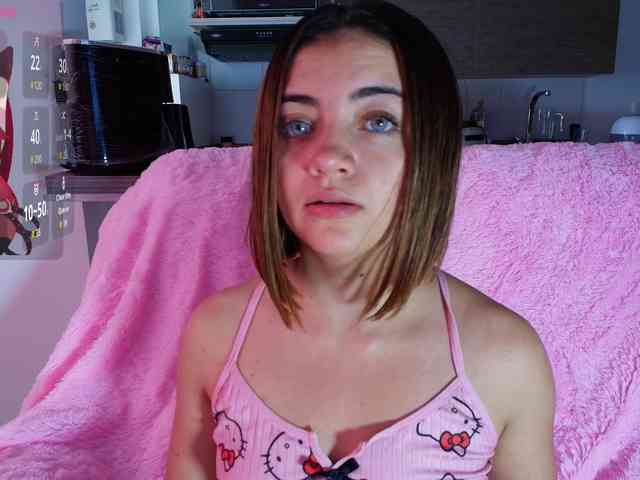 Scarletgrey webcam