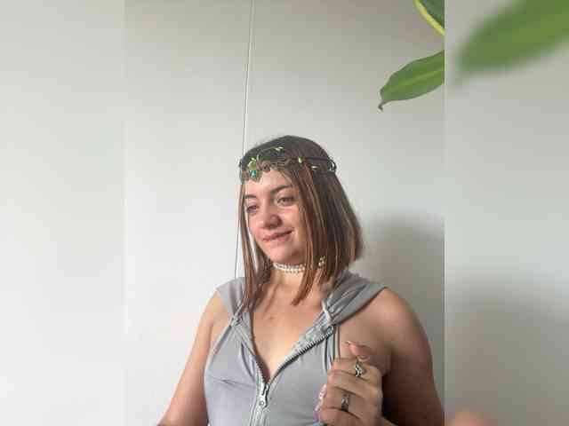 Scarletgrey webcam