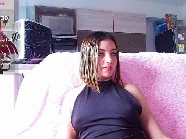 Scarletgrey webcam