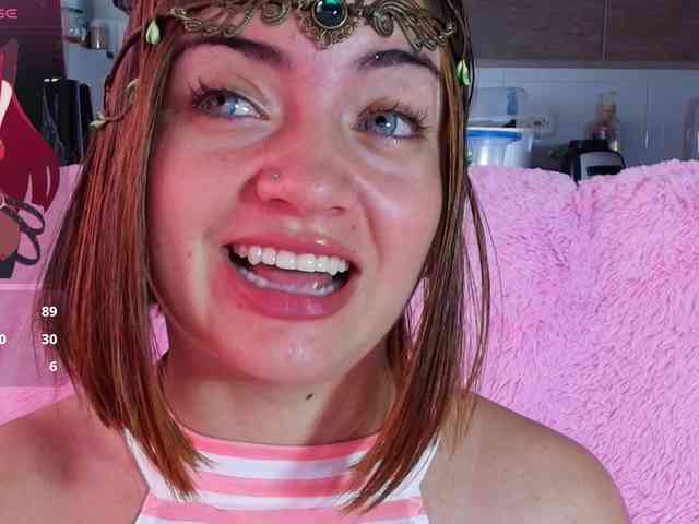 Scarletgrey webcam