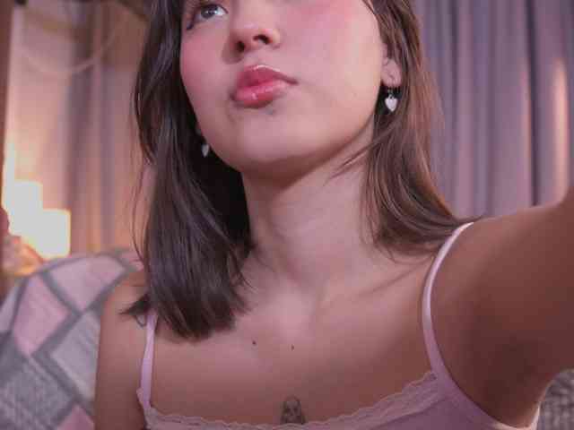 AitanaJhons webcam