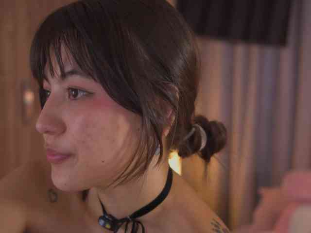 AitanaJhons webcam