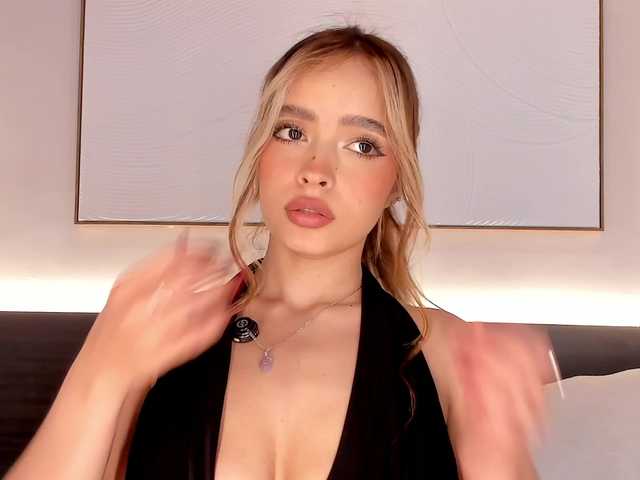 isabellestorm live cam on BongaCams