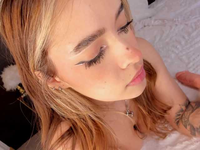 isabellestorm live cam on BongaCams