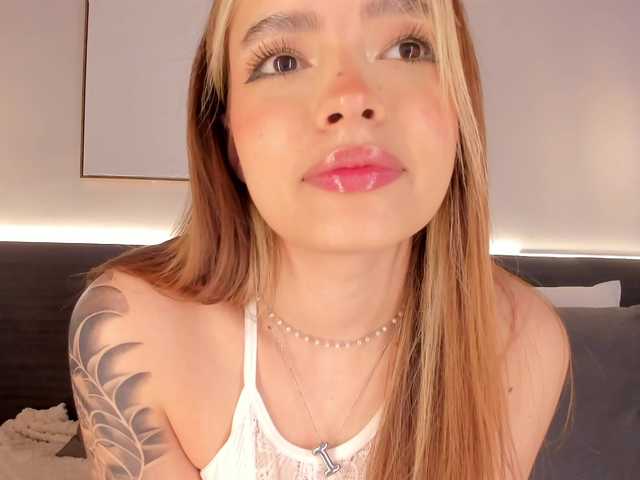 isabellestorm live cam on BongaCams
