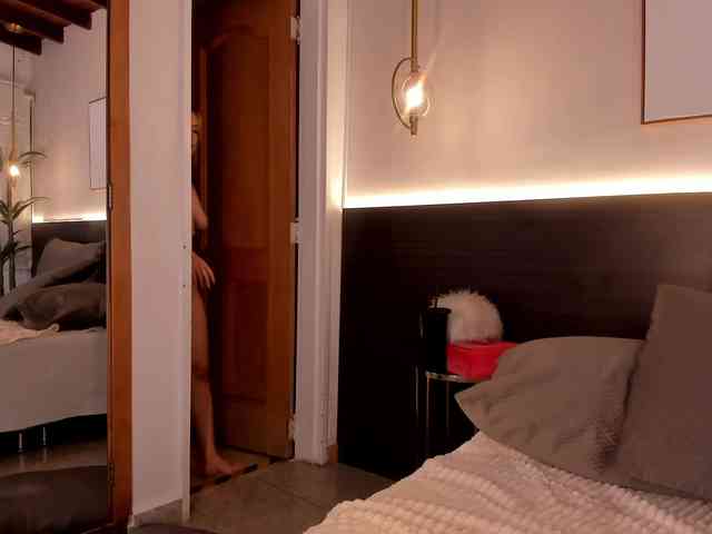 isabellestorm webcam