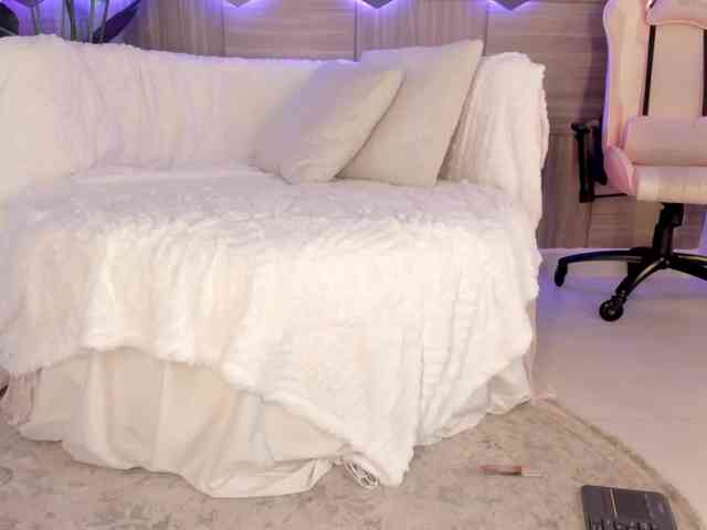 isabellestorm Live Webcam on BongaCams