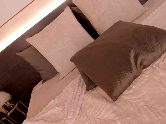 isabellestorm webcam