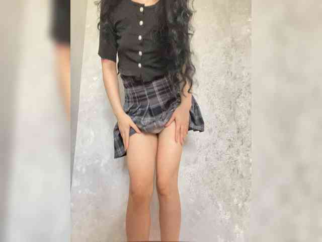 DiannnaTotti webcam