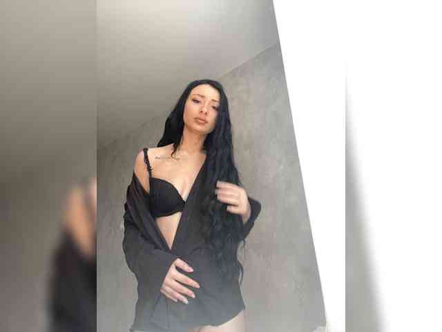 DiannnaTotti webcam