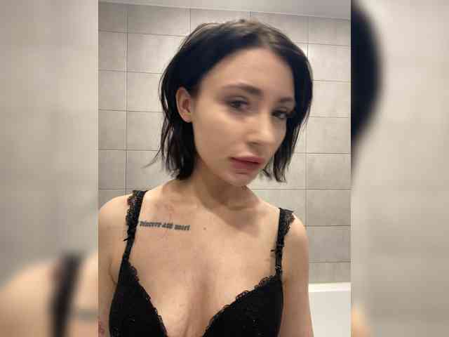 DiannnaTotti webcam