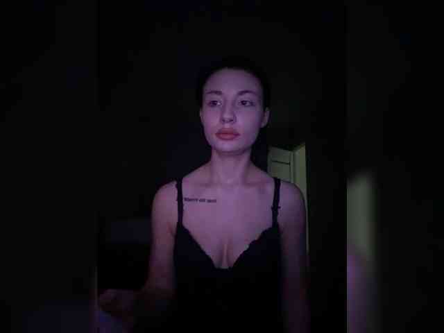 DiannnaTotti webcam