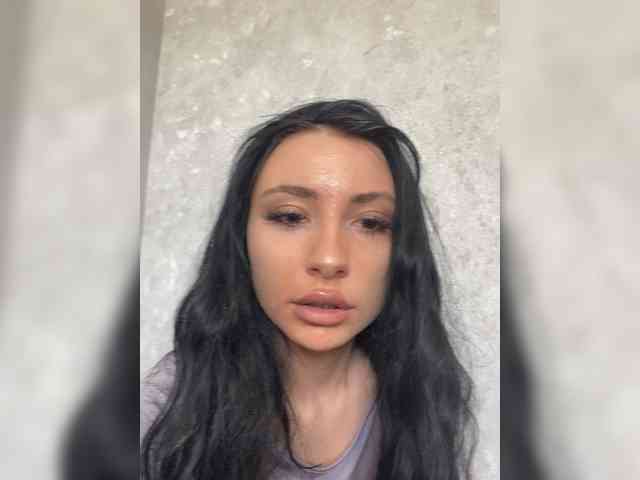 DiannnaTotti webcam