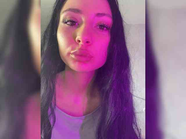 DiannnaTotti webcam