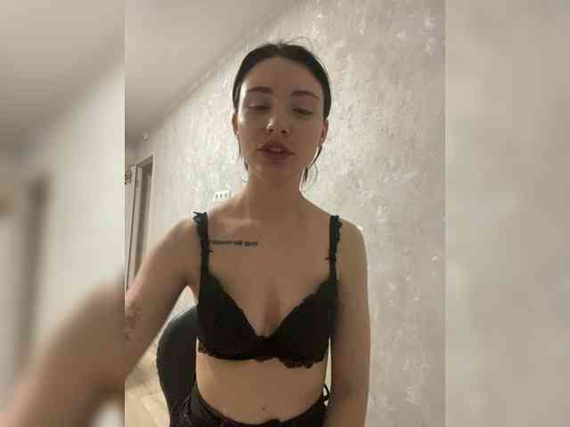 DiannnaTotti webcam