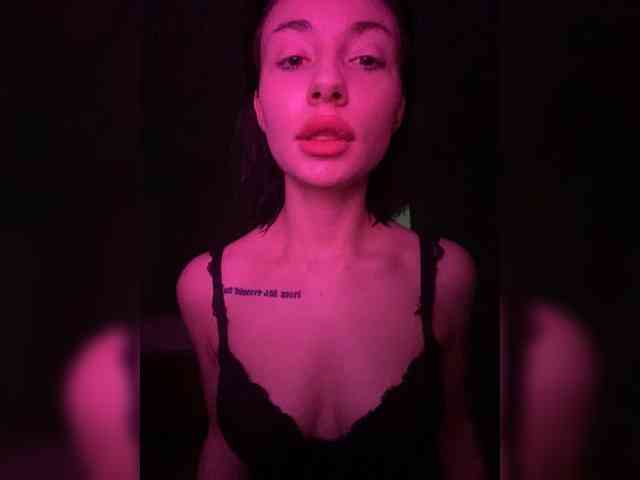 DiannnaTotti webcam