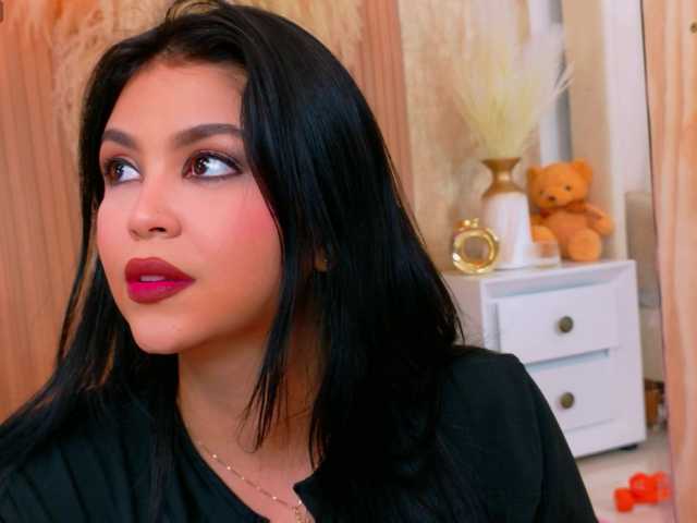 EmilyBills live cam on BongaCams