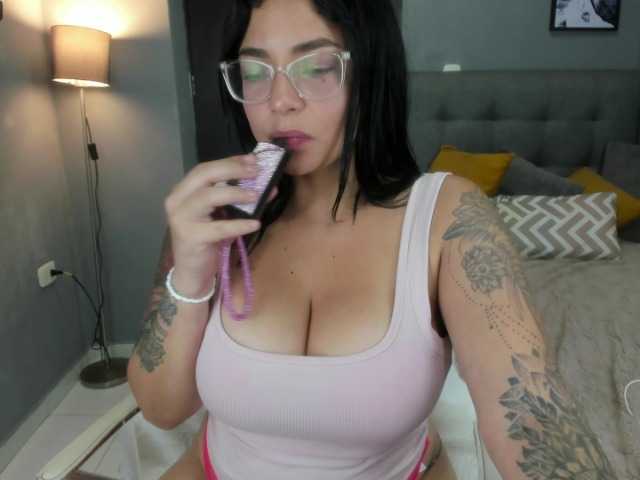 sexyvivian1 live cam on BongaCams