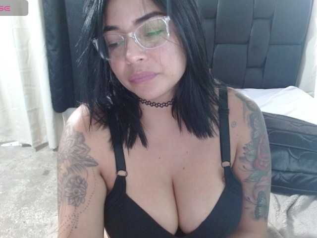 sexyvivian1 live cam on BongaCams