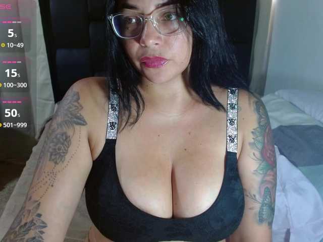 sexyvivian1 live cam on BongaCams
