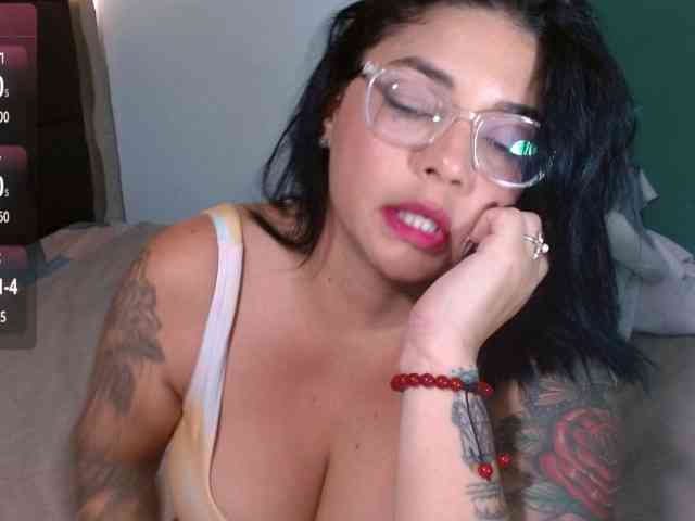sexyvivian1 webcam