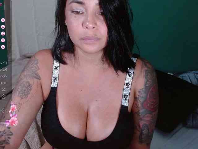 sexyvivian1 webcam