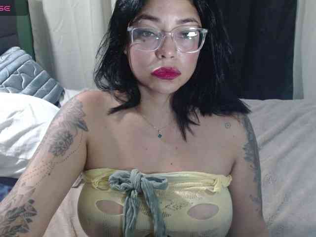sexyvivian1 webcam