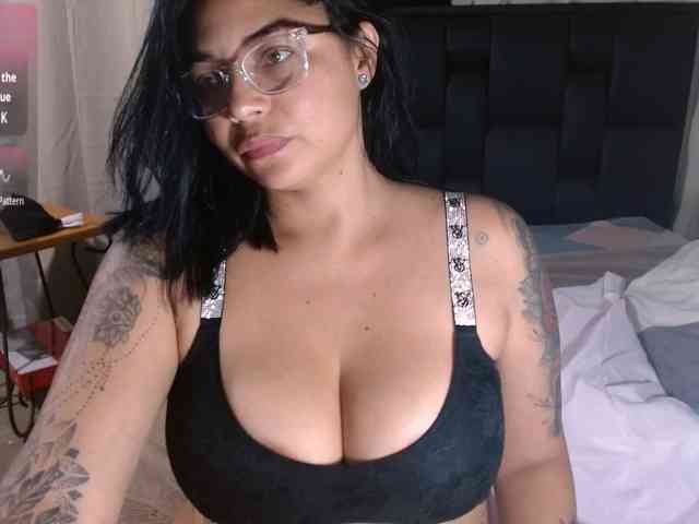sexyvivian1 webcam
