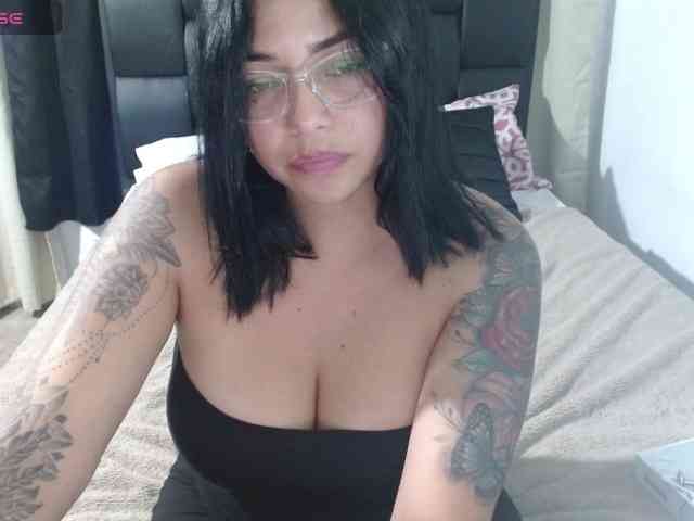 sexyvivian1 webcam
