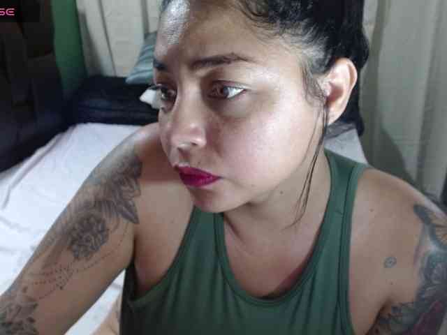 sexyvivian1 webcam