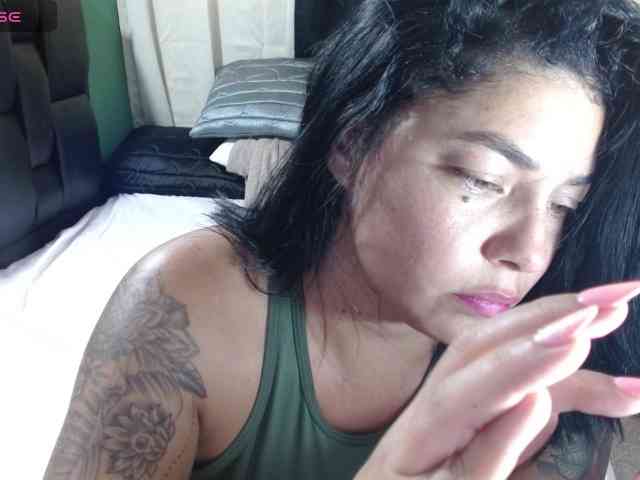 sexyvivian1 webcam
